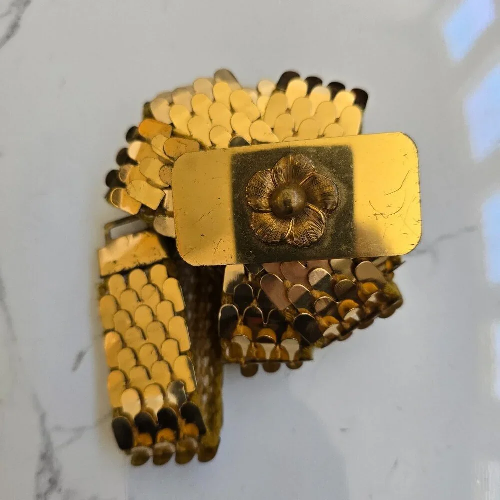 vintage 90's gold tone maximalist mini floral belt